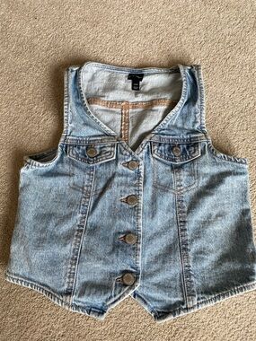 Art Class Light Wash Denim Button-Up Vest